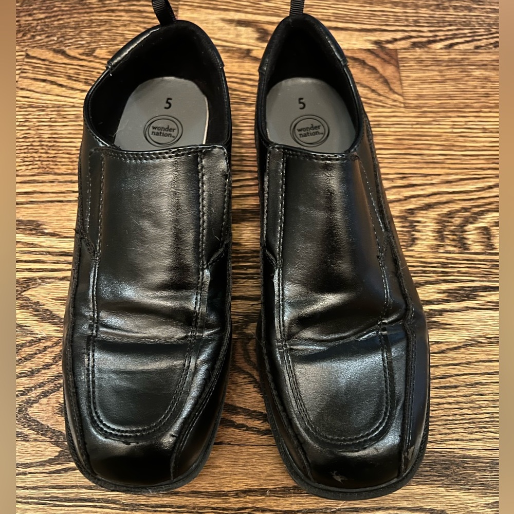 Dress shoes
